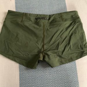 Virus compression shorts olive green medium